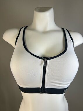 Victoria's Secret KnockoutWhite and Black Front-close Sports Bra 32DDD
